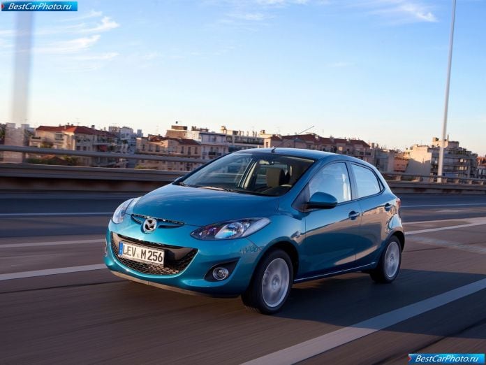 2011 Mazda 2 - фотография 17 из 142