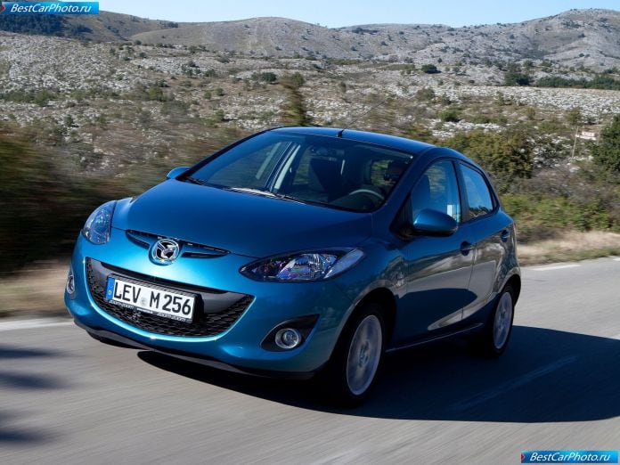 2011 Mazda 2 - фотография 21 из 142