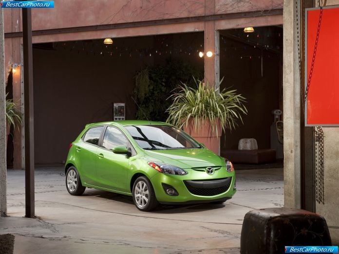 2011 Mazda 2 - фотография 27 из 142