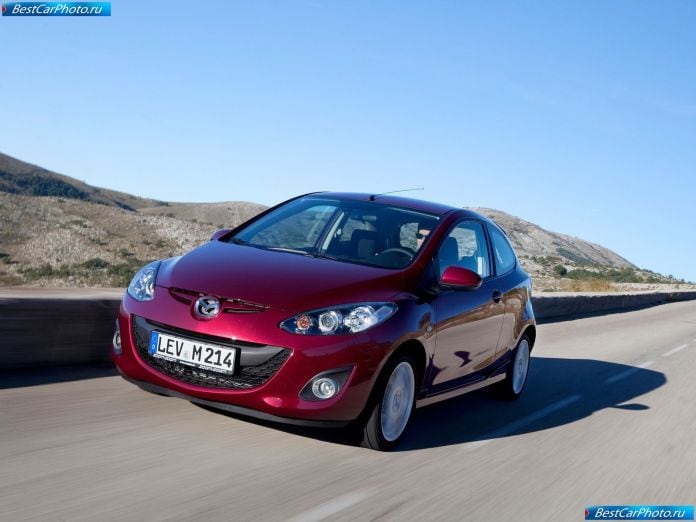 2011 Mazda 2 - фотография 28 из 142