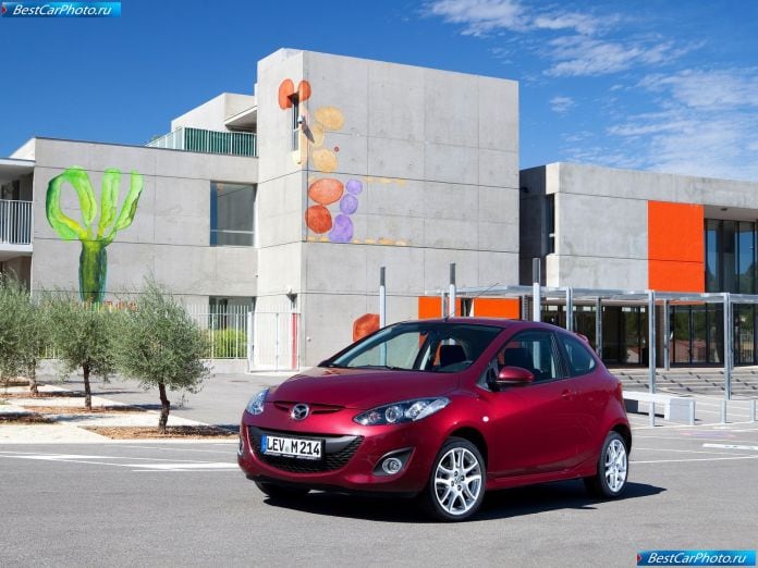 2011 Mazda 2 - фотография 31 из 142