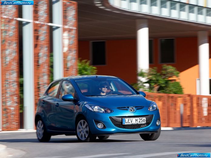 2011 Mazda 2 - фотография 33 из 142