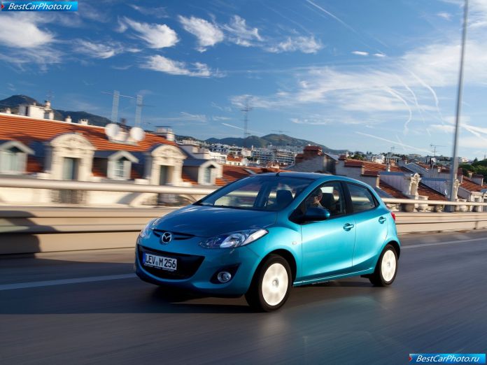 2011 Mazda 2 - фотография 39 из 142