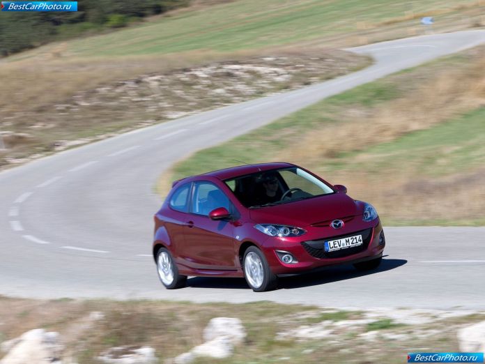 2011 Mazda 2 - фотография 41 из 142