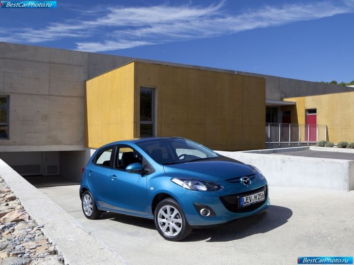 2011 Mazda 2 - фотография 44 из 142