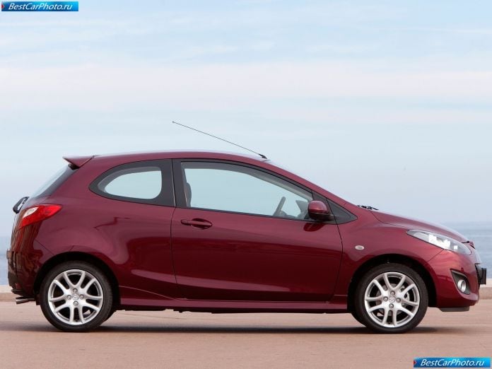 2011 Mazda 2 - фотография 49 из 142