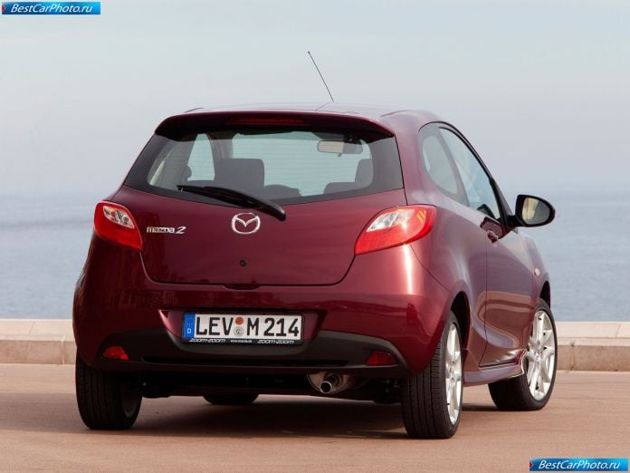 2011 Mazda 2 - фотография 57 из 142