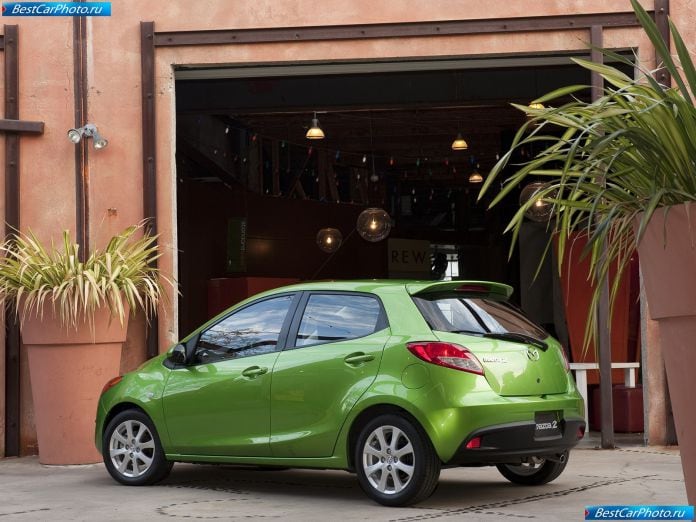 2011 Mazda 2 - фотография 60 из 142