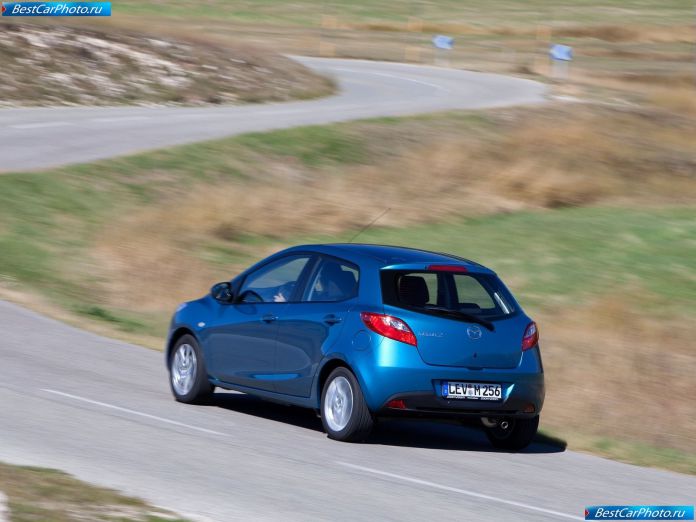2011 Mazda 2 - фотография 69 из 142