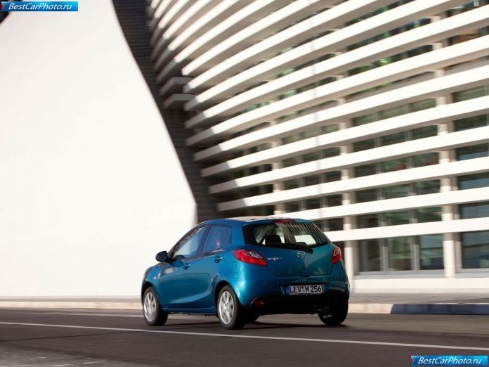 2011 Mazda 2 - фотография 73 из 142