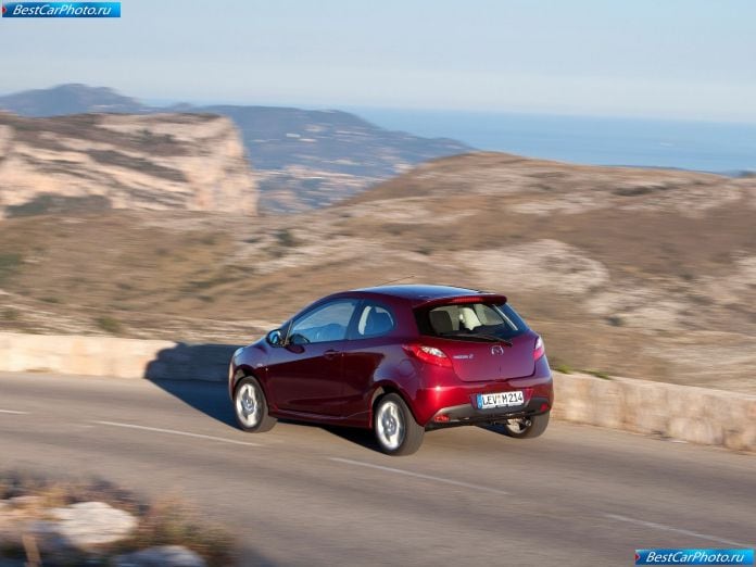 2011 Mazda 2 - фотография 74 из 142