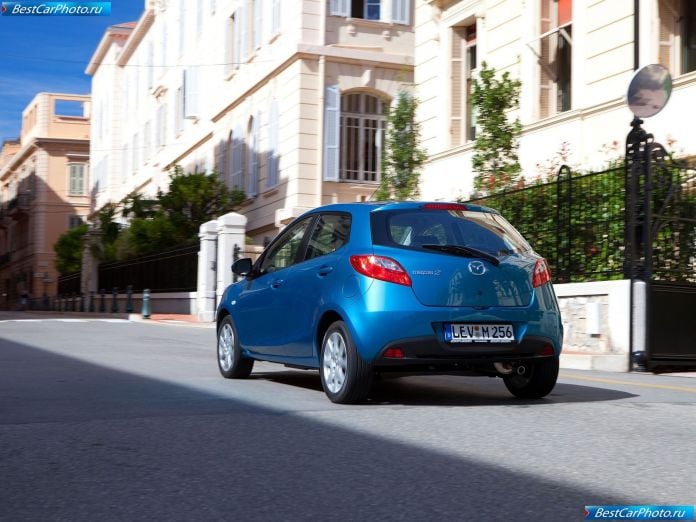 2011 Mazda 2 - фотография 75 из 142