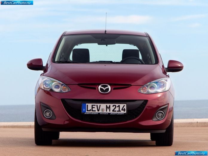 2011 Mazda 2 - фотография 79 из 142