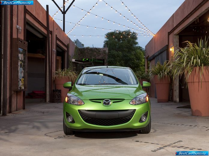 2011 Mazda 2 - фотография 81 из 142