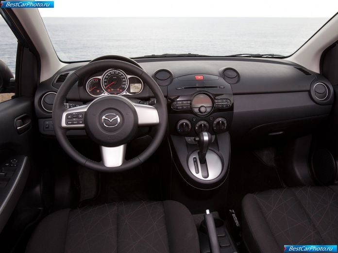 2011 Mazda 2 - фотография 96 из 142