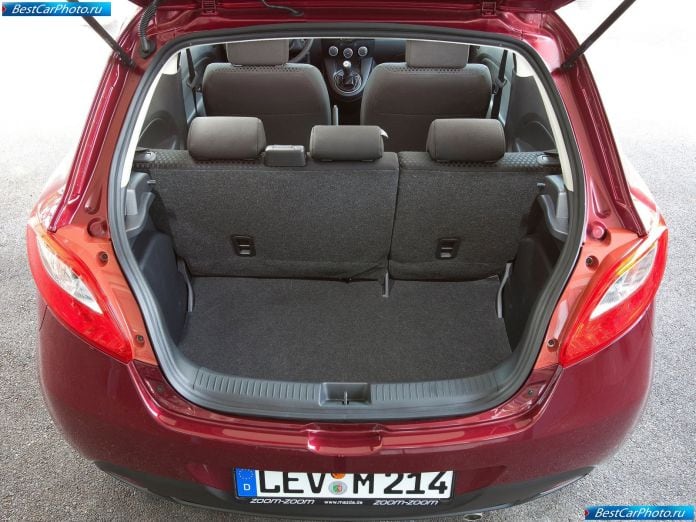 2011 Mazda 2 - фотография 103 из 142