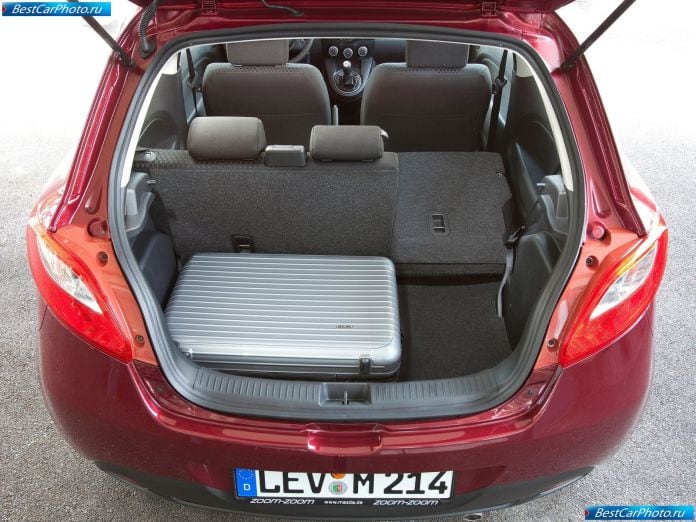 2011 Mazda 2 - фотография 105 из 142