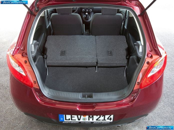 2011 Mazda 2 - фотография 106 из 142