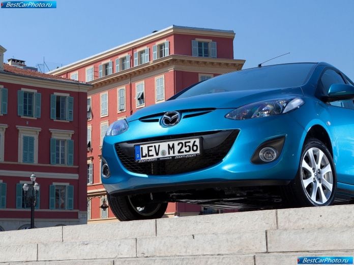 2011 Mazda 2 - фотография 107 из 142