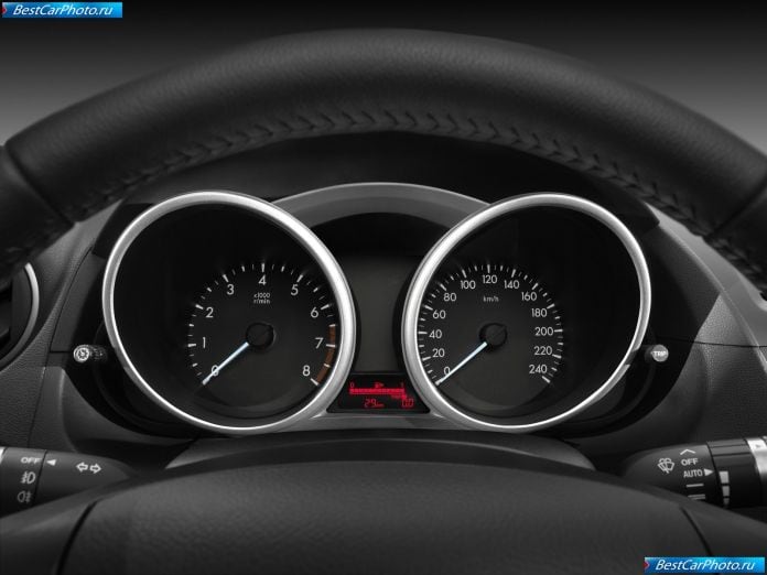 2011 Mazda 5 - фотография 86 из 126