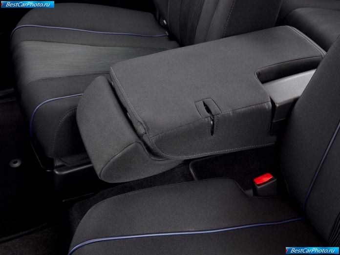 2011 Mazda 5 - фотография 104 из 126