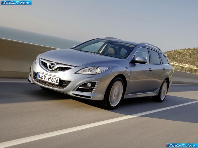 2011 Mazda 6 Wagon - фотография 1 из 48