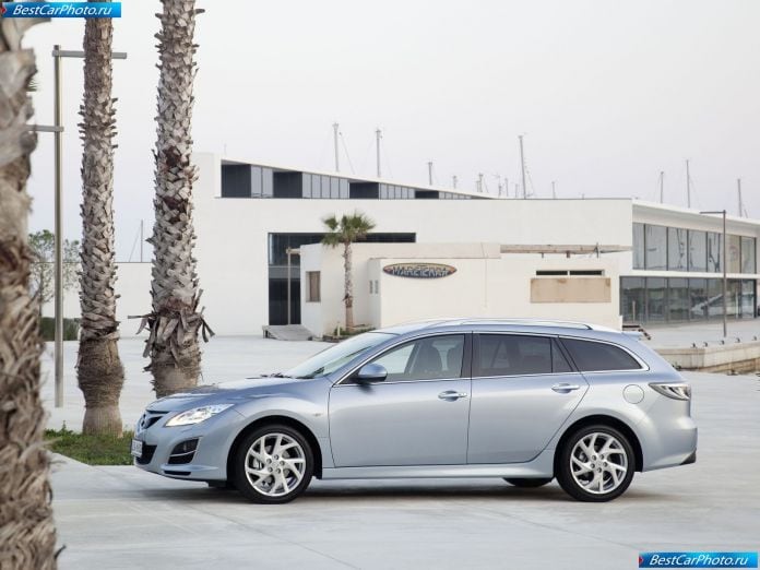 2011 Mazda 6 Wagon - фотография 15 из 48