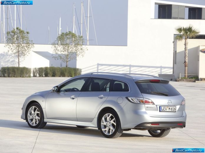 2011 Mazda 6 Wagon - фотография 25 из 48