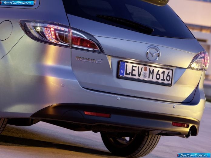 2011 Mazda 6 Wagon - фотография 37 из 48