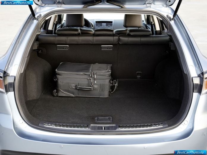 2011 Mazda 6 Wagon - фотография 43 из 48