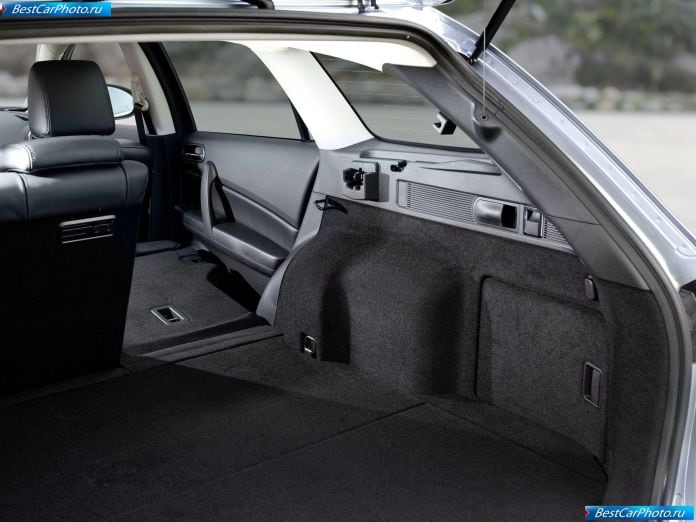 2011 Mazda 6 Wagon - фотография 45 из 48