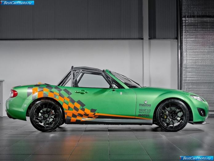 2011 Mazda Mx-5 Gt Race Car - фотография 2 из 5
