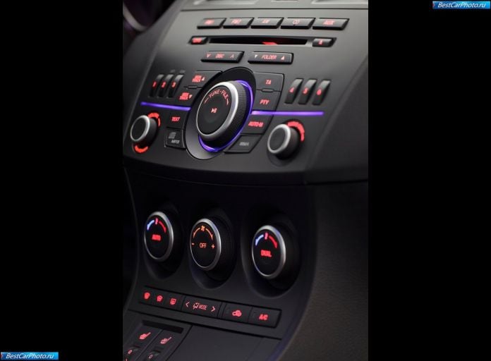 2012 Mazda 3 MPS - фотография 42 из 45