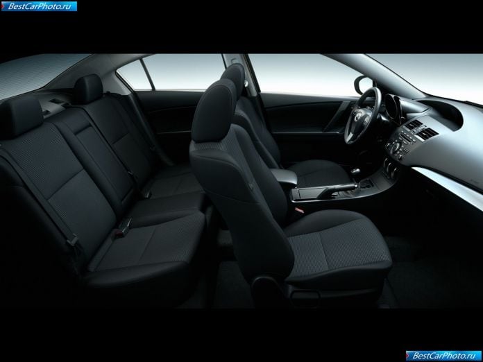 2012 Mazda 3 Sedan - фотография 10 из 11