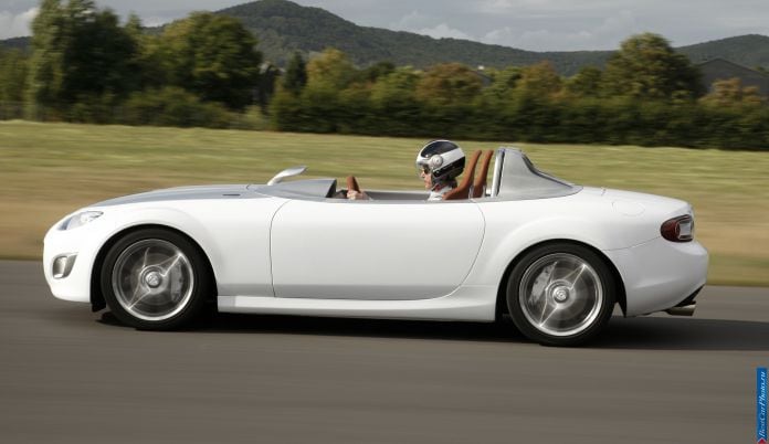 2012 Mazda MX-5 Superlight Version - фотография 4 из 13