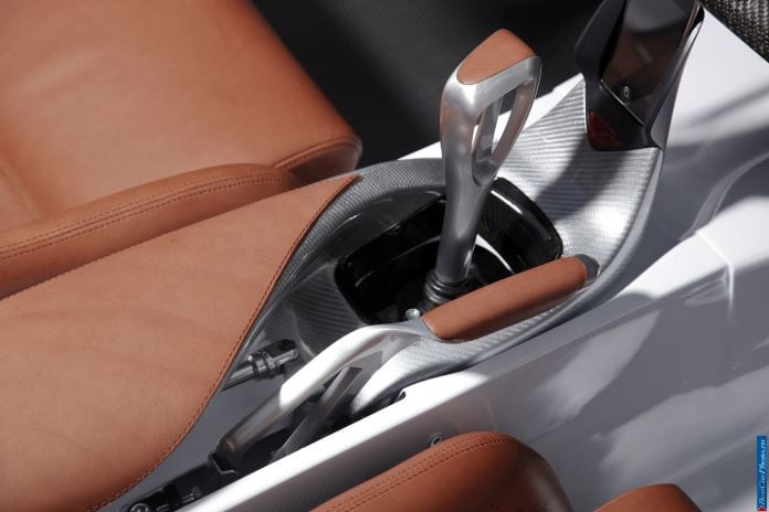 2012 Mazda MX-5 Superlight Version - фотография 13 из 13