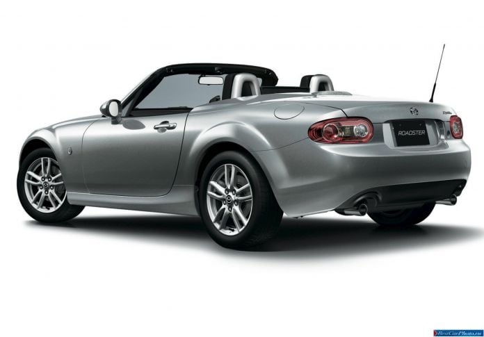 2013 Mazda MX-5 - фотография 9 из 25