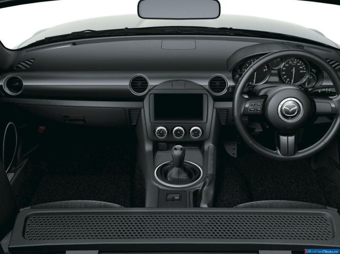2013 Mazda MX-5 - фотография 14 из 25