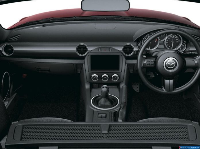 2013 Mazda MX-5 - фотография 15 из 25