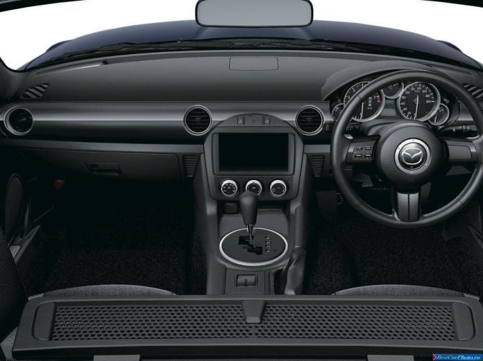 2013 Mazda MX-5 - фотография 16 из 25
