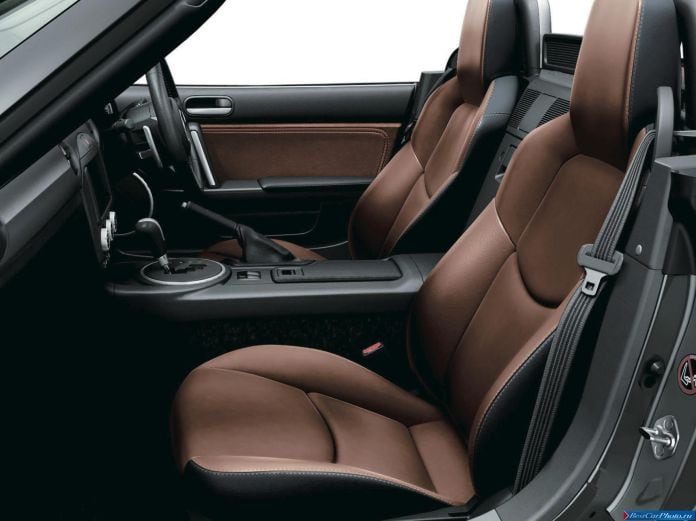 2013 Mazda MX-5 - фотография 18 из 25