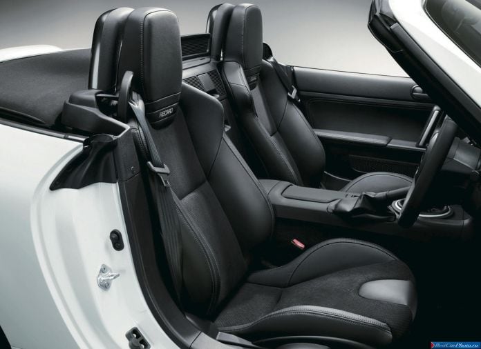 2013 Mazda MX-5 - фотография 19 из 25