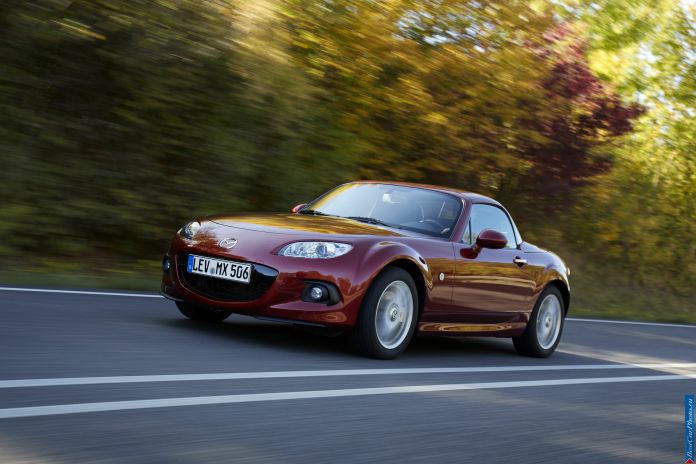 2013 Mazda MX-5 Roadster Coupe - фотография 8 из 33