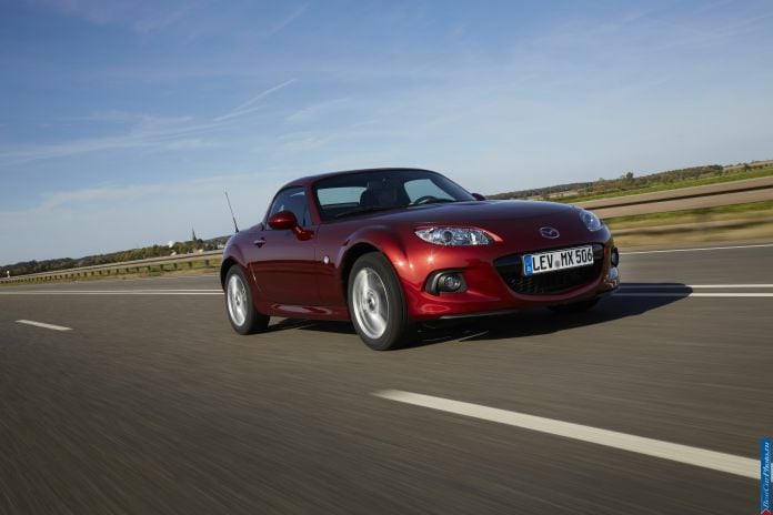 2013 Mazda MX-5 Roadster Coupe - фотография 12 из 33