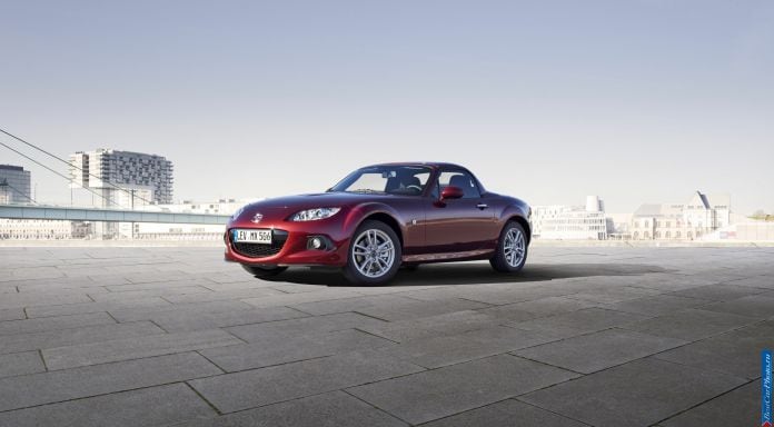 2013 Mazda MX-5 Roadster Coupe - фотография 21 из 33