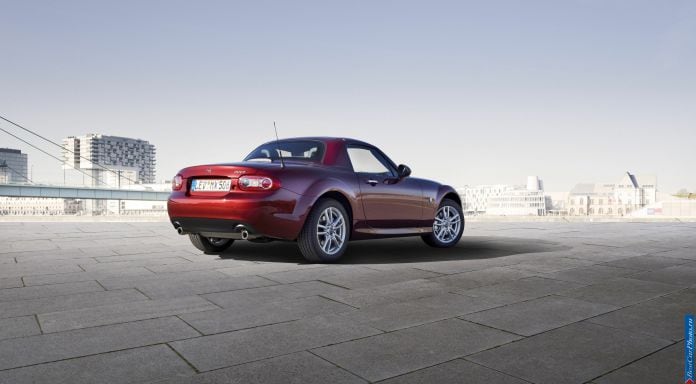 2013 Mazda MX-5 Roadster Coupe - фотография 22 из 33
