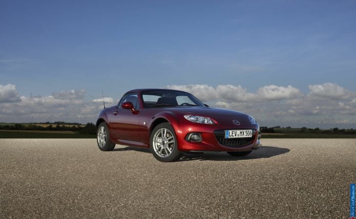 2013 Mazda MX-5 Roadster Coupe - фотография 24 из 33