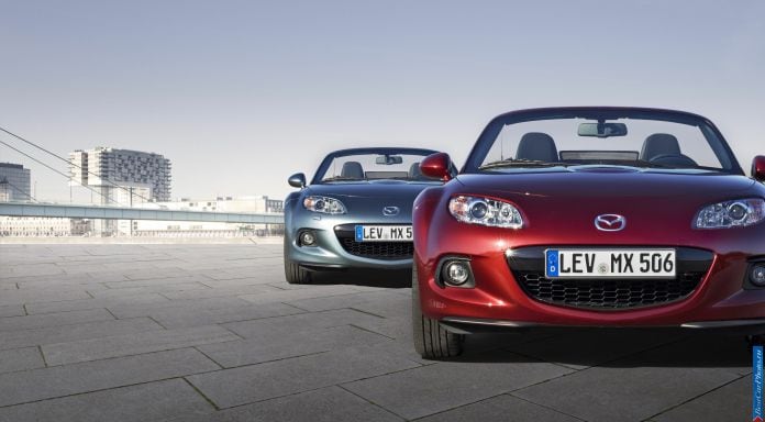2013 Mazda MX-5 Roadster Coupe - фотография 29 из 33