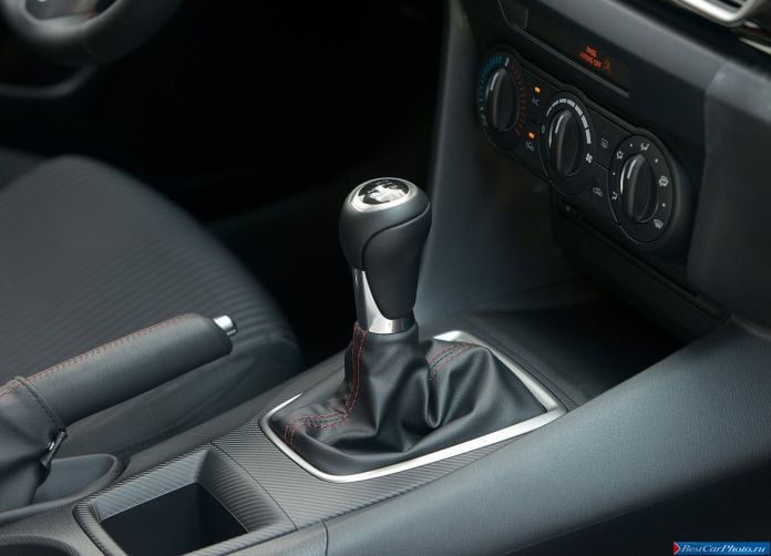 2014 Mazda 3 - фотография 174 из 248