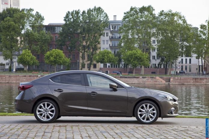 2014 Mazda 3 Sedan - фотография 17 из 137